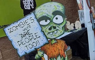 10 Spooktacular Yet Simple Halloween Party Decorating Ideas