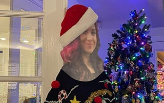 10 Christmas Cardboard Cutout Ideas for Holiday Photos